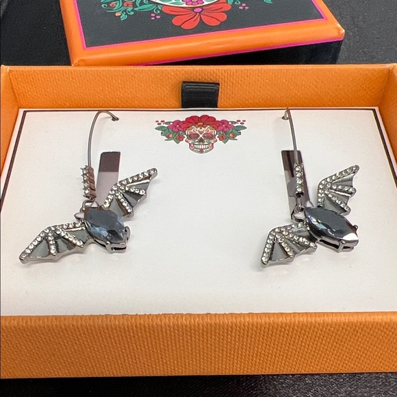 🦇 Black Bat Earrings w/ Cubic Zirconia - Picture 5 of 6
